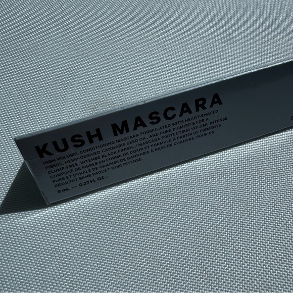 NWT KUSH Mascara Volumizing Mascara - Picture 2 of 4
